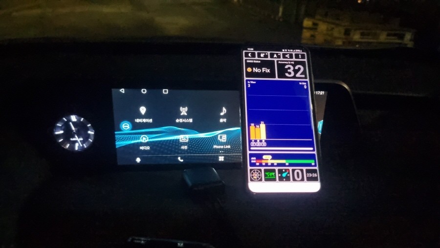인천 GPS 재방사 안테나 설치 렉서스 ES300