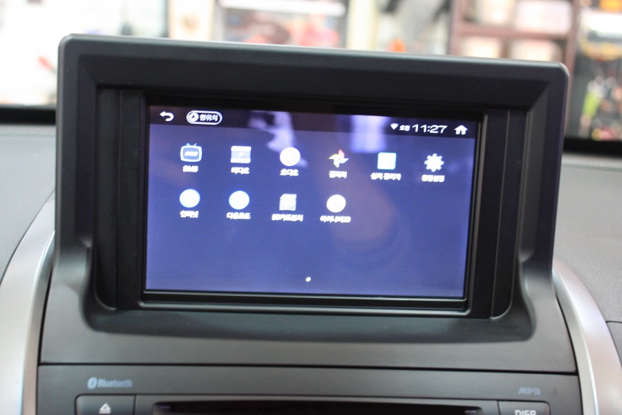 쏘렌토R 네비매립 / 후방카메라 장착