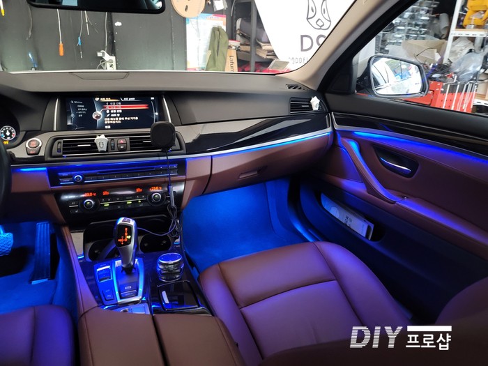 대구.경북 / BMW F10 520D 순정 엠비언트 라이트 무드등 풋등 시공 대구 다이프로샵 경남 부산 울산 대전 경북 / 대구 남산동 / 대구
