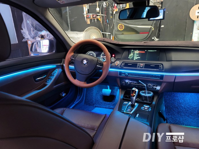 BMW F10 520D DMX엠비언트 라이트 무드등 풋등 시공 대구 다이프로샵 경남 부산 울산 대전 경북