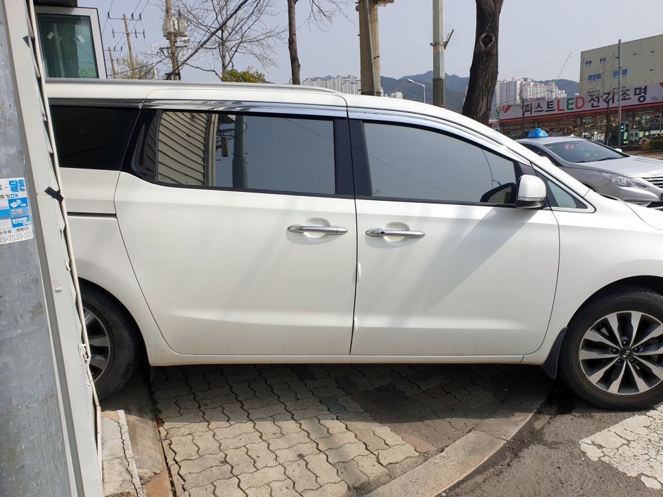 사상구 자동차썬팅 브이쿨썬팅 올뉴카니발썬팅 / 부산 사상구