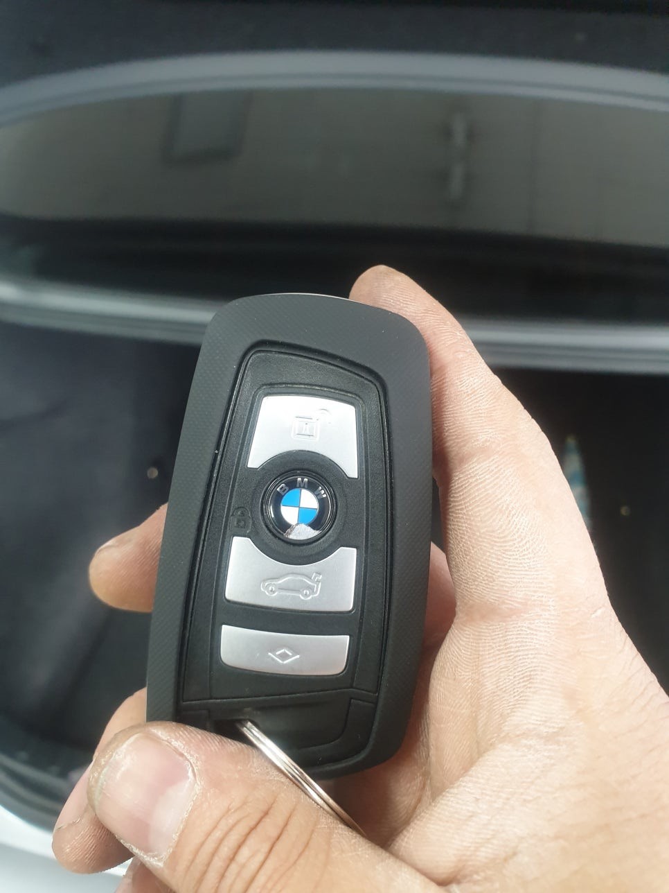 BMW 528i 전동트렁크 부산모터케어전문장착점 / 부산 사상구