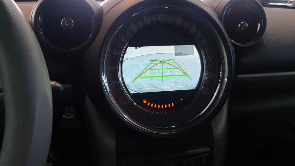 BMW 미니컨트리맨 아이나비 네비게이션 고장으로 네비게이션교체 / 부산 사상구
