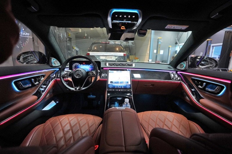 벤츠 S580 액티브엠비언트 , 4D 부메스터 스피커 , W223 출고후 필수작업!!!