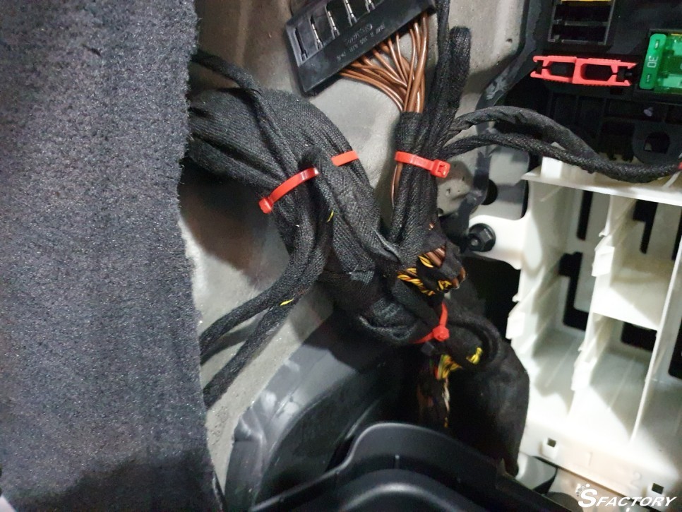 BMW X5차량에 에코파워팩S12, 아이나비QXD7000 설치 / 동탄,수원,오산