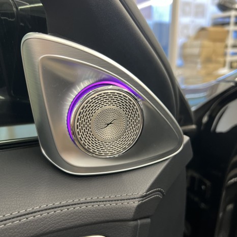 벤츠 [W222] S클래스 후기형 송풍구엠비언트 + 4D전동트위터 작업했습니다 / 서울 용산 중구