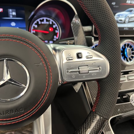 벤츠 W205 C63쿠페 AMG카본핸들 D컷 + 송풍구엠비언트 1열 시공으로 드라마틱한 변화