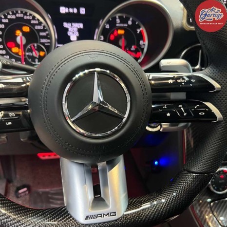 벤츠 R172 SLK55AMG 최신형 벤츠 카본 잠자리AMG핸들 교체 작업으로 디자인 변경 및 업그레이드