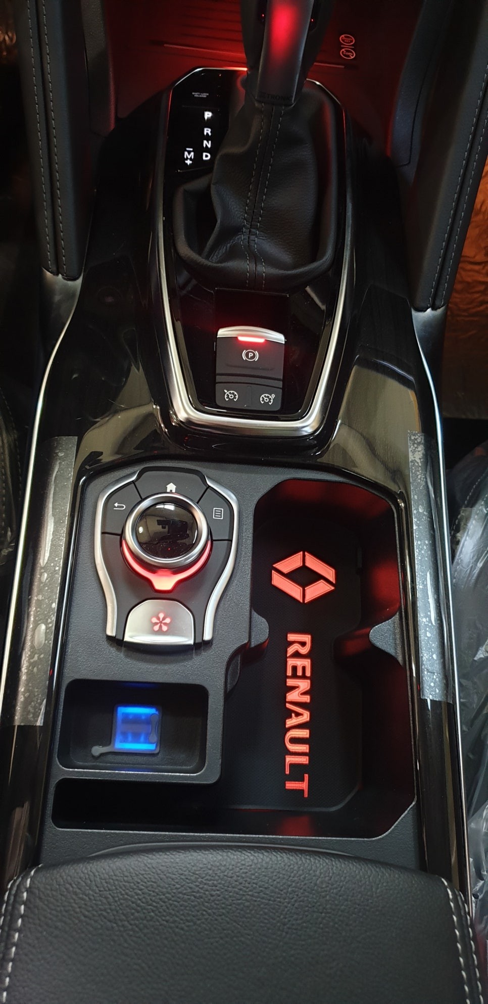 QM6 조그셔틀 장착(feat.이노베이션 컵홀더)