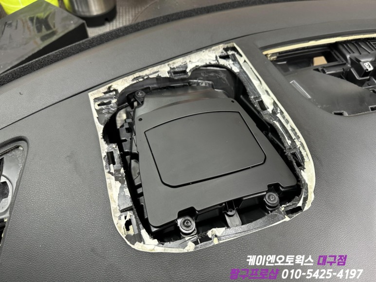 대구 SM6 순정 헤드업디스플레이(HUD) 대시보드 가공 매립 장착 / 대구 북구, 구미, 경산