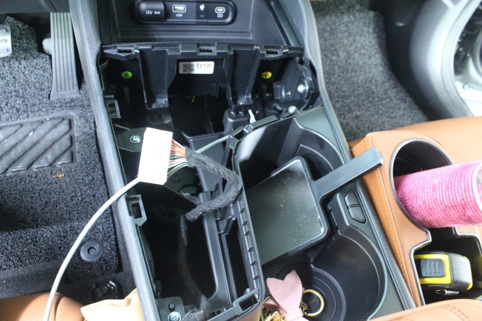 신형스포티지 NQ5 엠비언트 무드등으로 순정튜닝하세요!