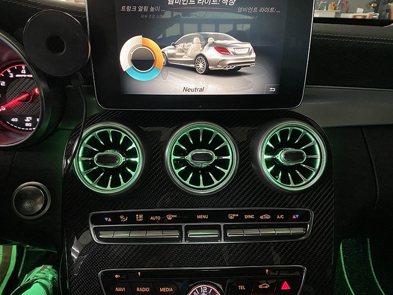 감성에 감성을 더하는! 벤츠 C클래스 실내 엠비언트 확장 작업 작업! / 인천 서구