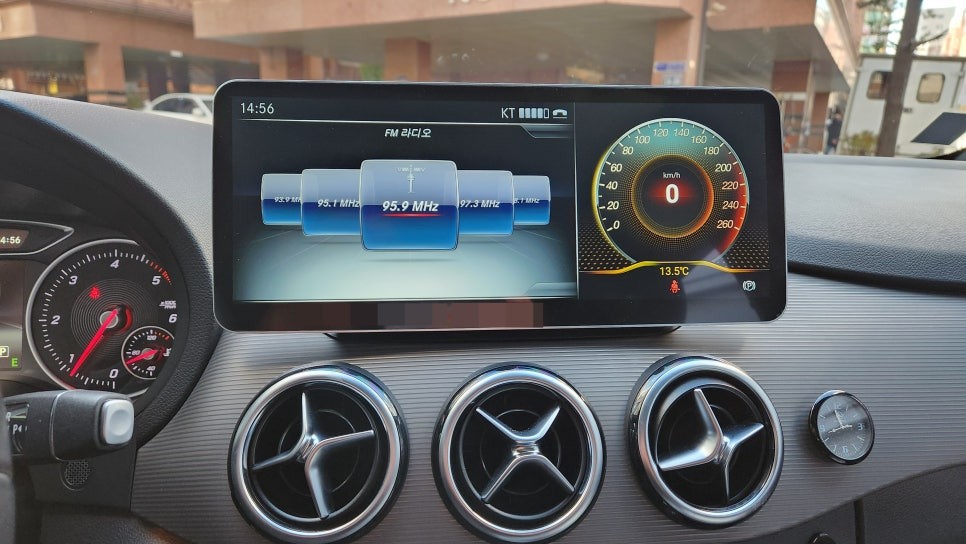 인천 벤츠B200 Andriod AII in one 직구 제품 장착 과 후방카메라 장착하기~~ / 인천, 부평, 부천