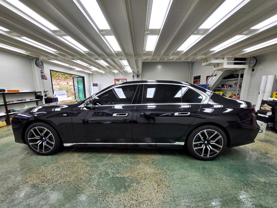 BMW 740i 크롬 딜리트/ 크롬 죽이기 / 성남 랩핑 / 분당 랩핑 / 판교 랩핑 / 스탠스 ( STANCE )