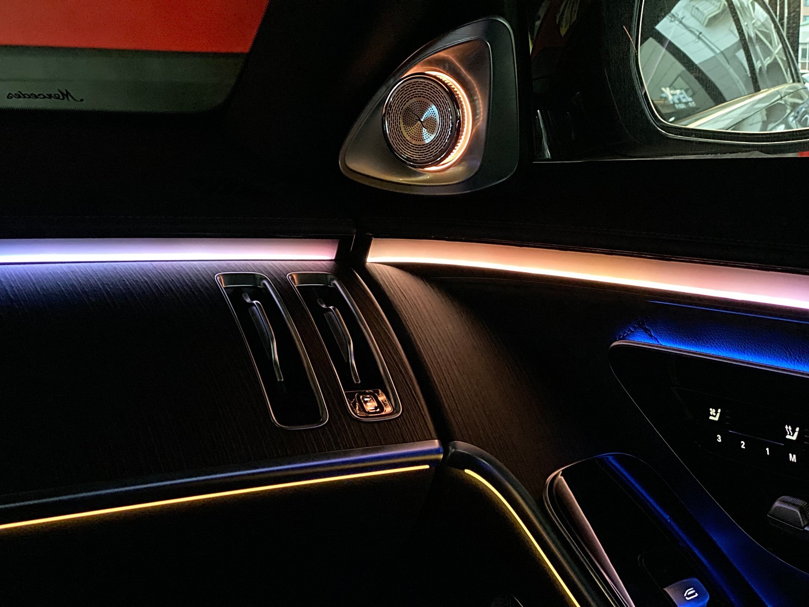 벤츠 S클래스 S580 W223 액티브엠비언트 시공 / 수원, 부천, 부평, 인천