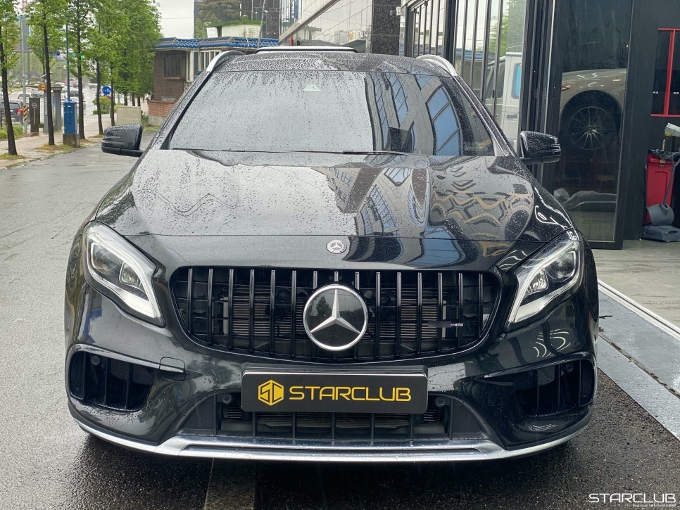 벤츠 x156 GLA 45 AMG 블랙 세로그릴