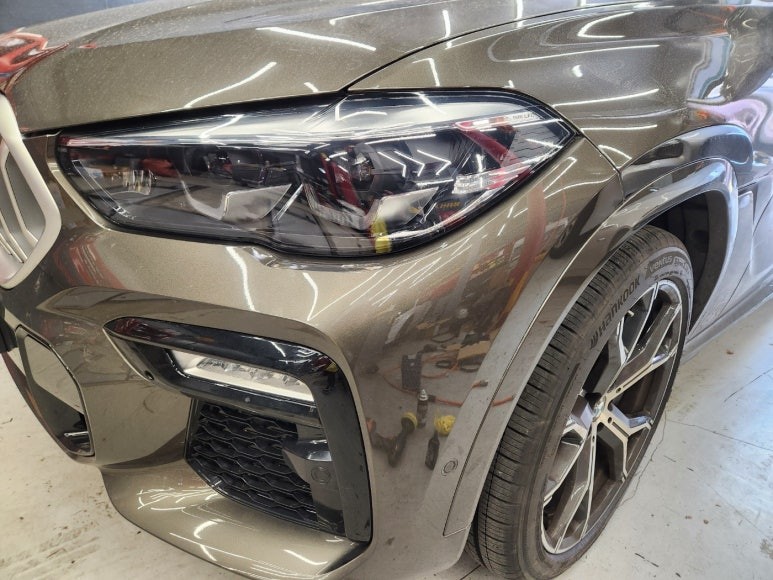 BMW X6 운전석 헤드라이트/앞범퍼 운전석 휀다 광택/+기본점검