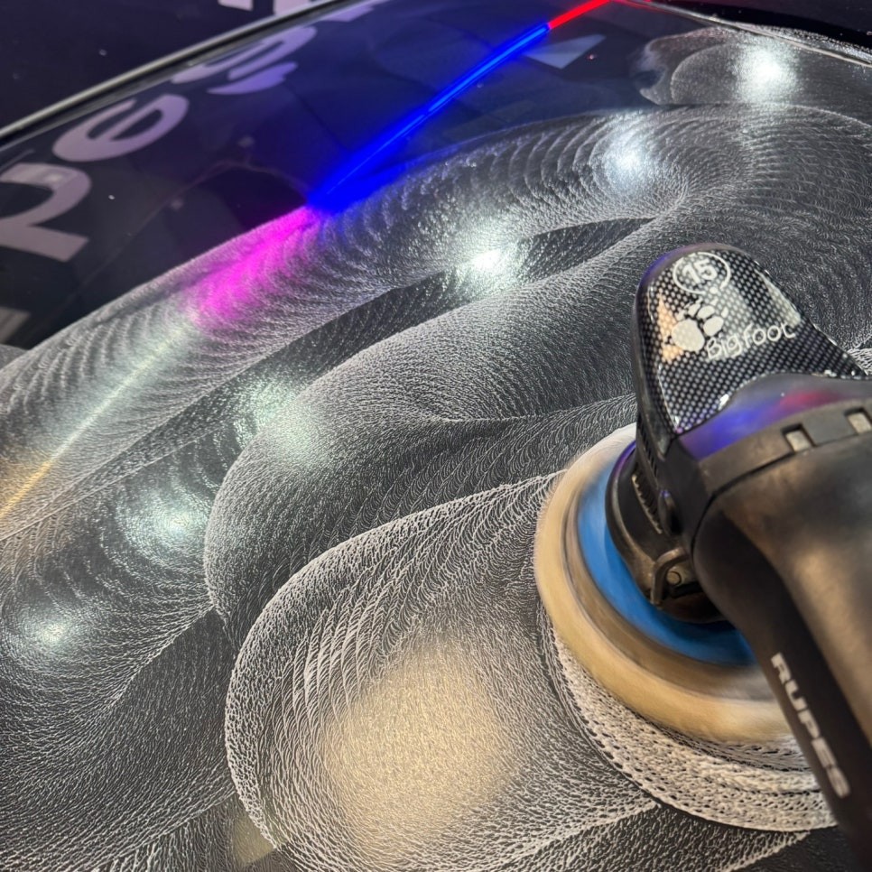 장마철 인기상품! 유막제거와 유리발수코팅 디테일링세차 패키지 시공기