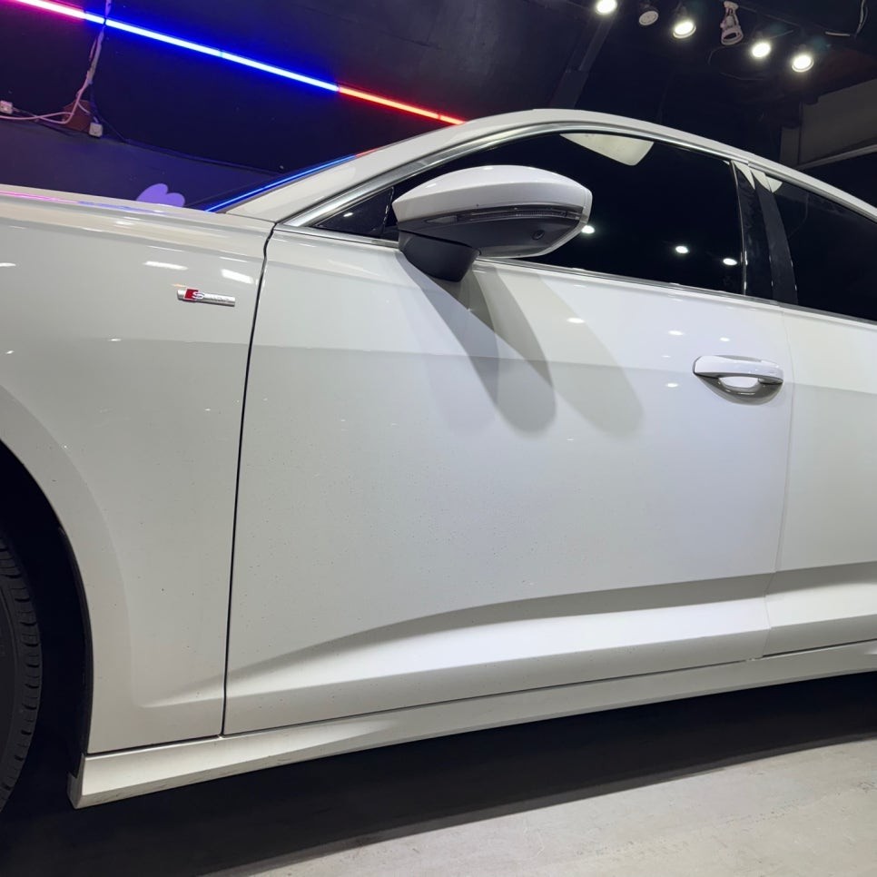 장마철 인기상품! 유막제거와 유리발수코팅 디테일링세차 패키지 시공기