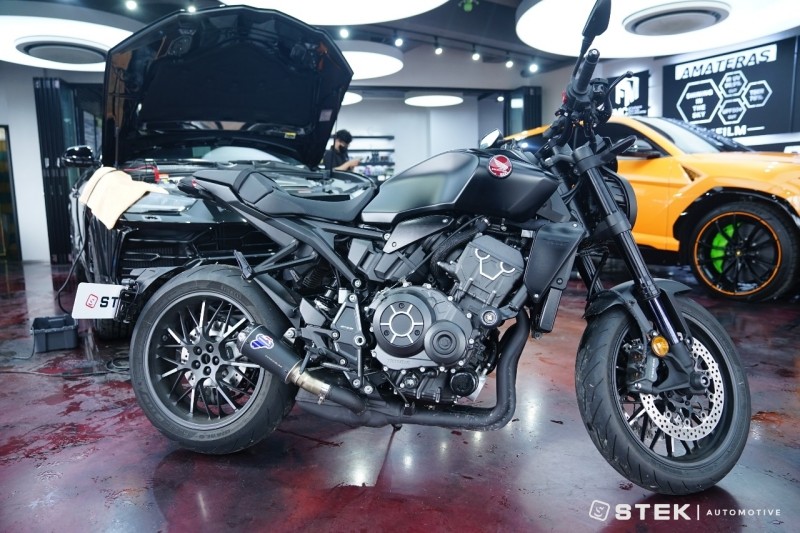 바이크 PPF . 혼다 CB1000R STEK DYNOmatt 무광PPF 시공