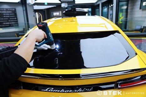 우루스S를 더 감각적으로 표현하기 위한 STEK SHIELDeffect와 NEX 틴팅