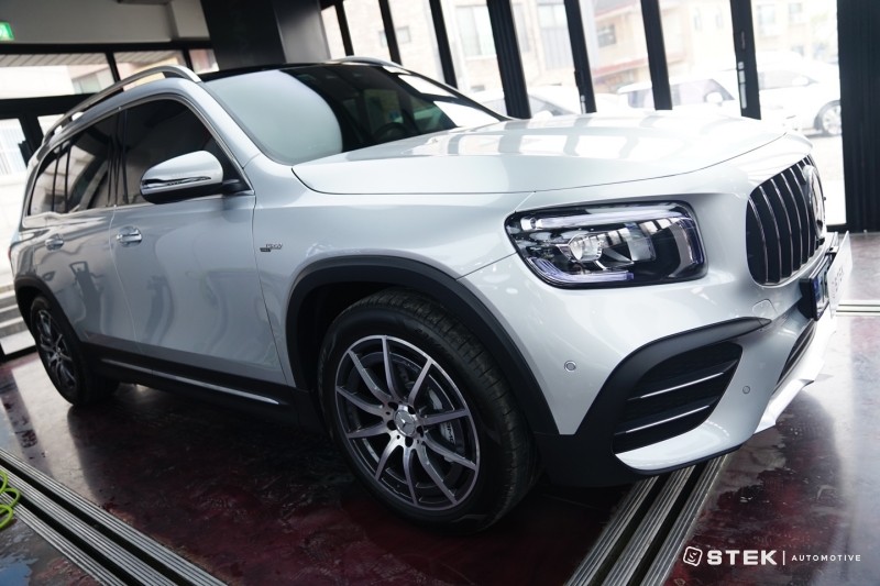 쉽고 빠르게 그리고 강력한 전면유리 보호막! 벤츠 GLB 윈드쉴드 필름 STEK DYNOflex