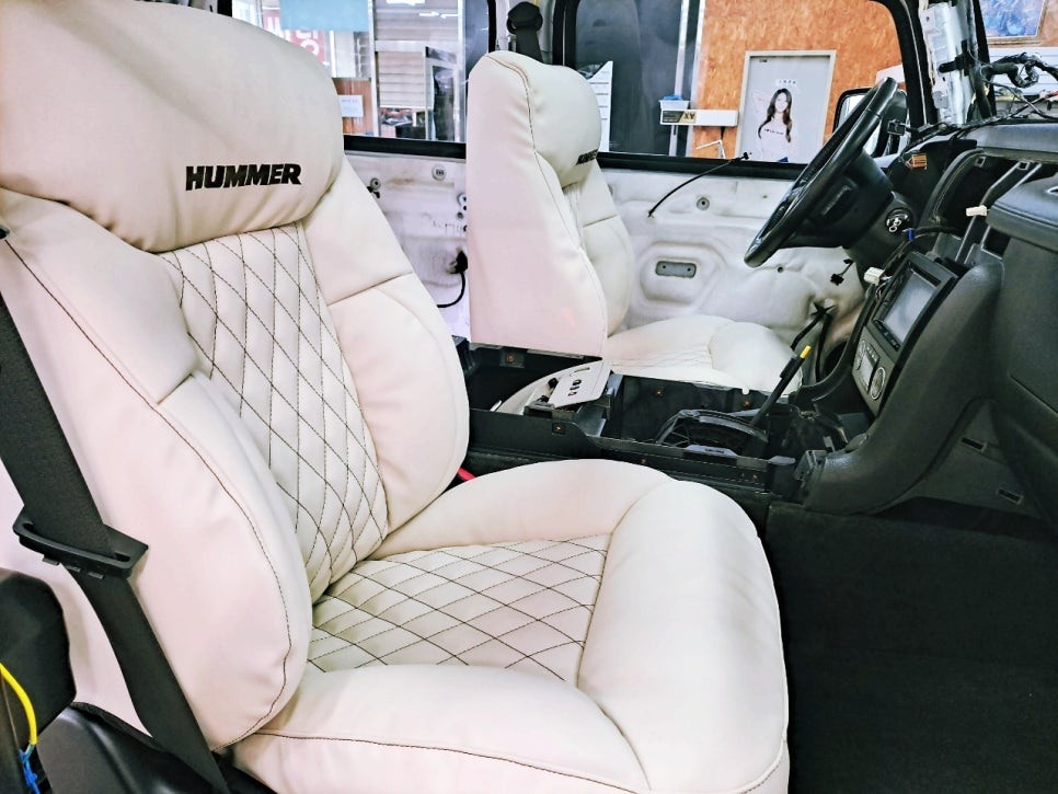 천안 2007 허머 H3 리무진 시트, 천장 엠보싱, 도어 천장 방음!! 실내 풀 튜닝!! 전동 사이드스텝까지!!