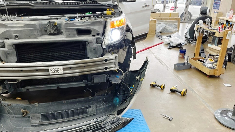 천안 포드 익스플로러 광량업 LED 라이트 전구 교체 시공!! 자동차 LED 라이트 전구 교체 견적??