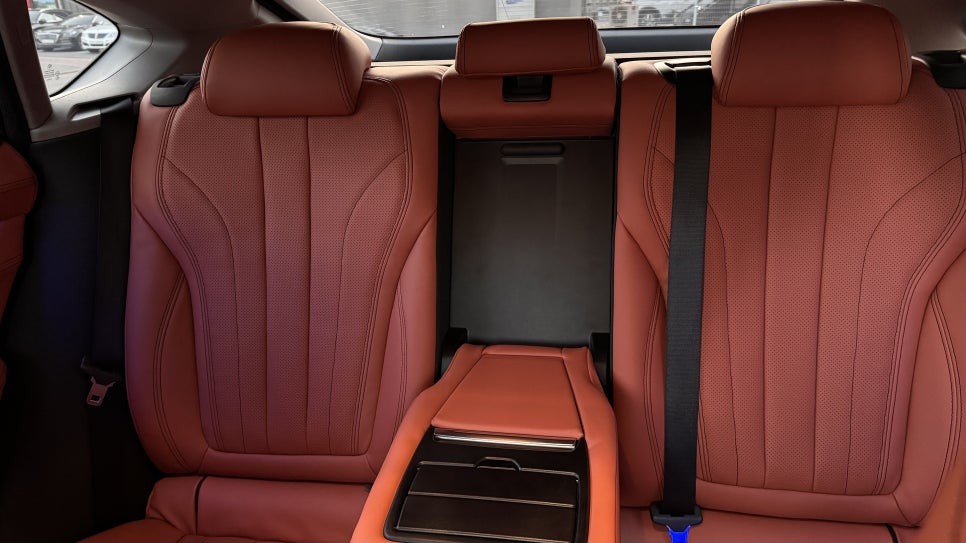 천안 BMW X6 시트, 블랙에서 브라운으로! / 충남 천안