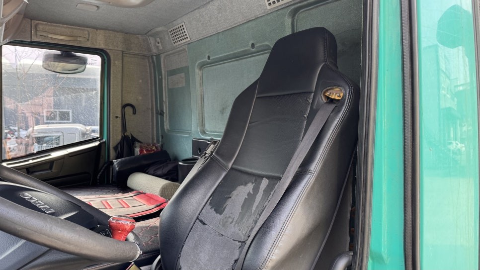 천안 볼보 FH, 이베코 리무진시트 작업 / 충남 천안