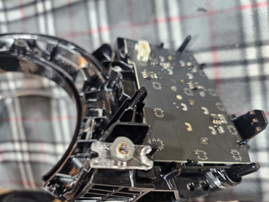 랜드로버 디펜더 황변수리 작업 / 광주 북구