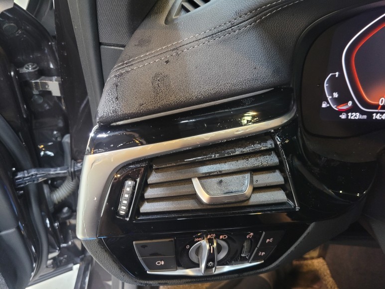 BMW 5시리즈 520i(G30) 실내 하이그로시 클리프디자인 PPF 시공 포스팅/부천/인천 / 부천 원미구 상동