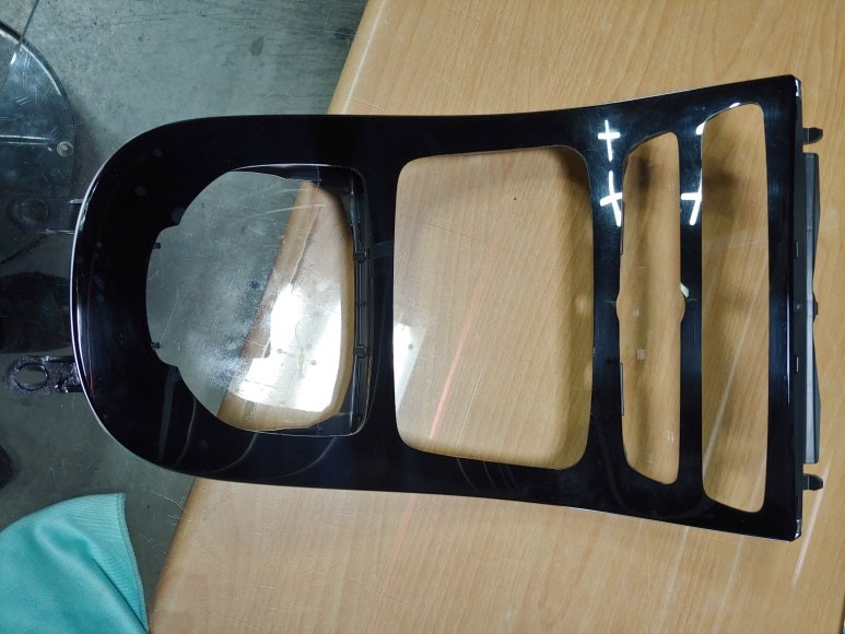 경기남부 / 부천 자동차 랩핑/벤츠 E220d 실내랩핑/센터페시아 카본 랩핑/E클래스 / 부천 원미구 상동 / 부천.광명