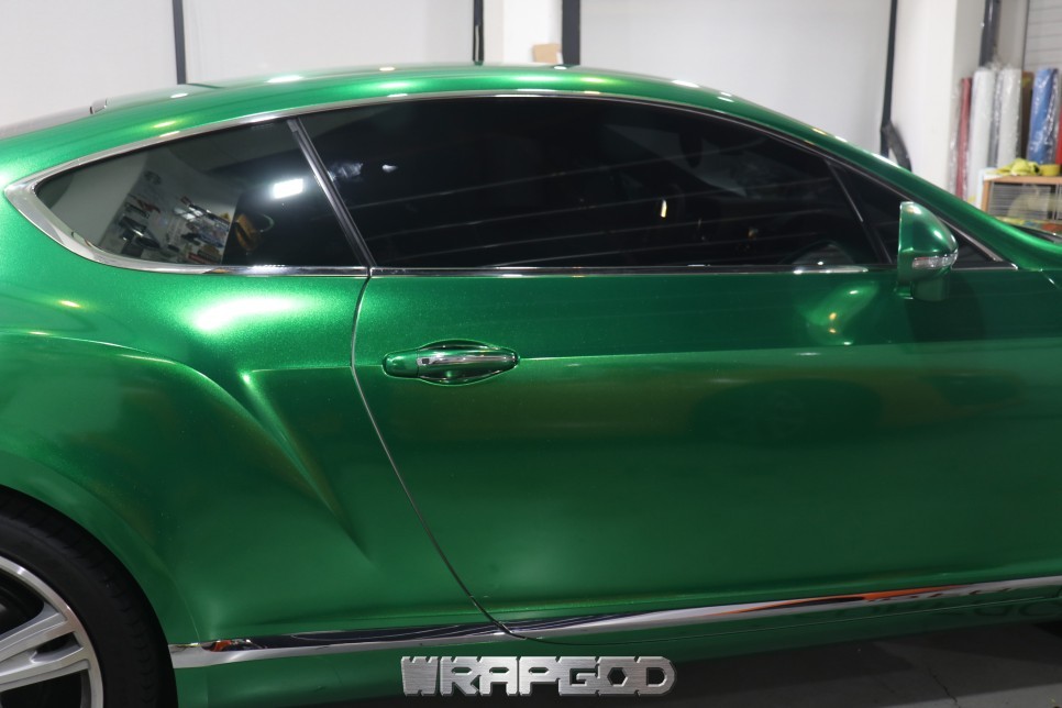 벤틀리 컨티넨탈GT 에이버리 유광 메탈릭 라디오엑티브 전체랩핑 시공, 김포 일산 인천 송도 청라 자동차 전체래핑 전문점 WRAPGOD / 김포 양촌읍