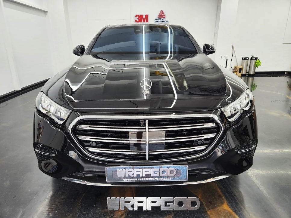 송도 벤츠 E220d 윈도우몰딩 크롬백화현상 랩핑하세요