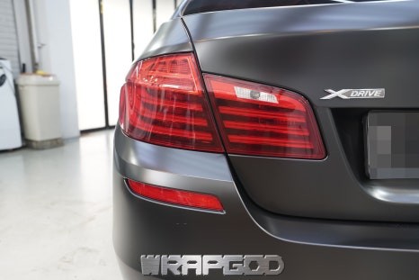 일산 BMW 5시리즈 520d 에이버리 사틴블랙 전체랩핑 시공 / 김포 양촌읍