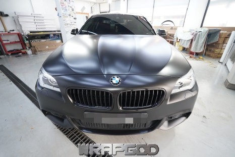 일산 BMW 5시리즈 520d 에이버리 사틴블랙 전체랩핑 시공 / 김포 양촌읍