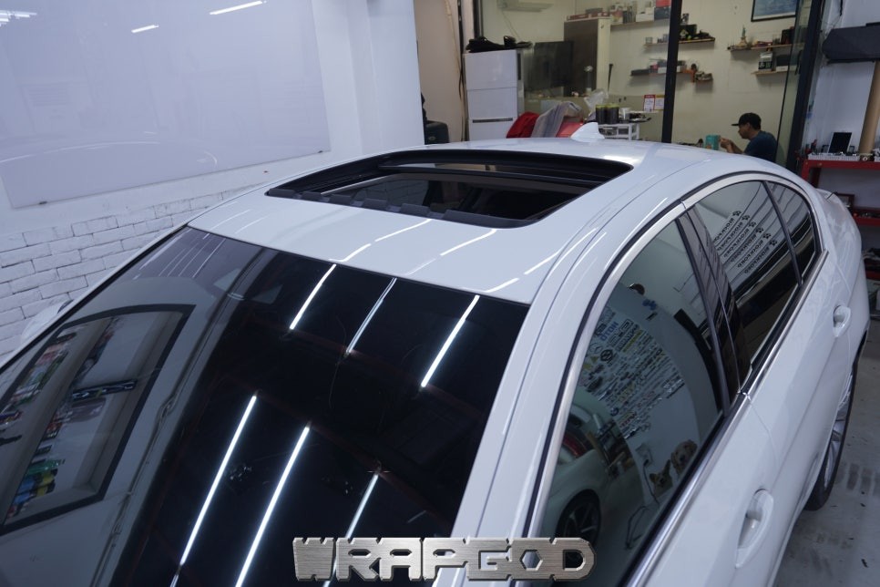 일산 BMW 520d G30 루프스킨 시공 3M2080