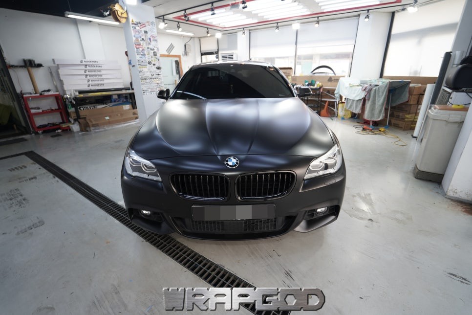 일산 BMW 5시리즈 520d 에이버리 사틴블랙 전체랩핑 시공 / 김포 양촌읍