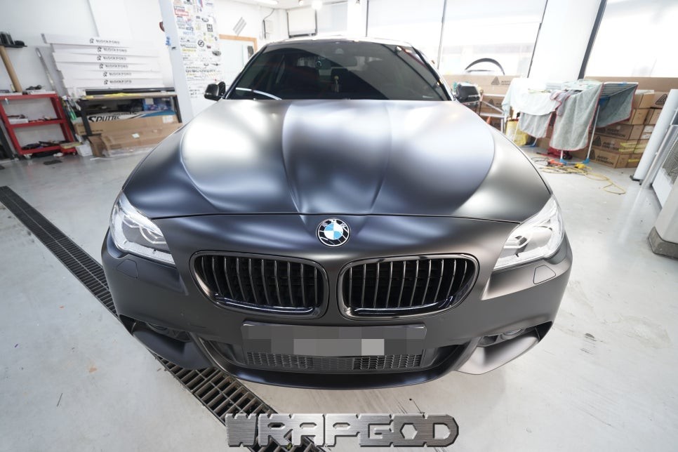 일산 BMW 5시리즈 520d 에이버리 사틴블랙 전체랩핑 시공 / 김포 양촌읍
