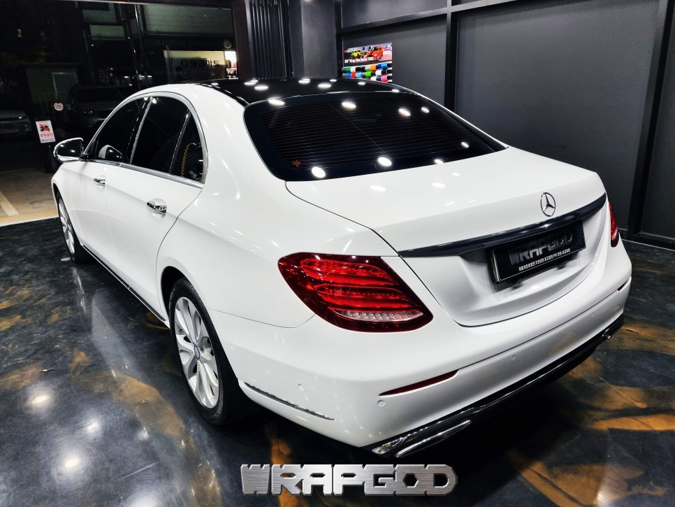 벤츠 E클래스 전체랩핑 에이버리 유광화이트 / 김포 양촌읍
