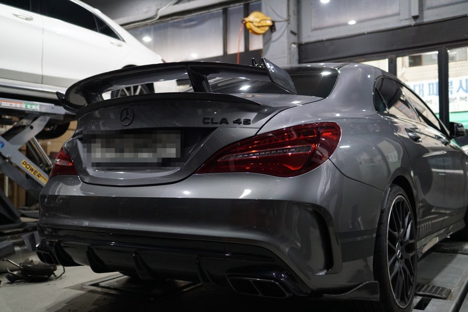 벤츠 CLA45AMG 완벽한 AMG 사운드로 완성하는 배기음 증폭 작업기