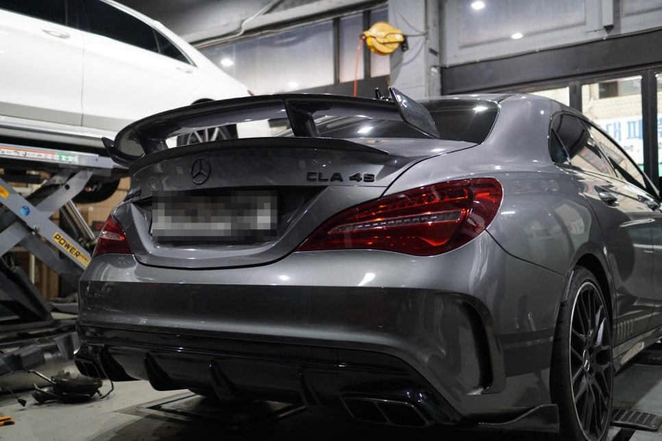 벤츠 CLA45AMG 완벽한 AMG 사운드로 완성하는 배기음 증폭 작업기
