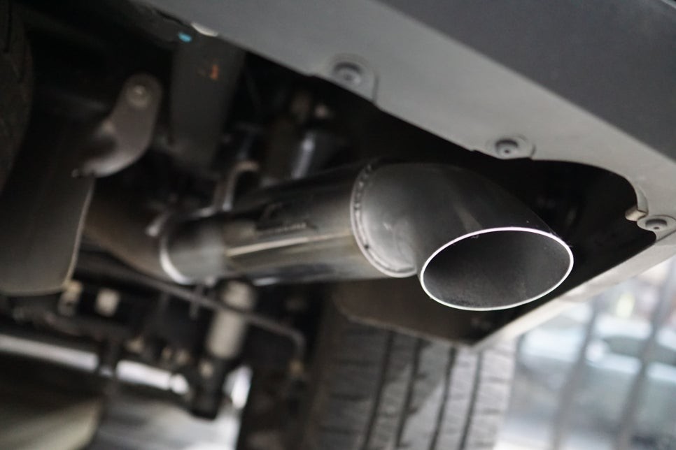 캐딜락 에스컬레이드 우렁찬 배기음 세팅 온오프 가능한 가변 배기 튜닝 작업 / 서울 동작