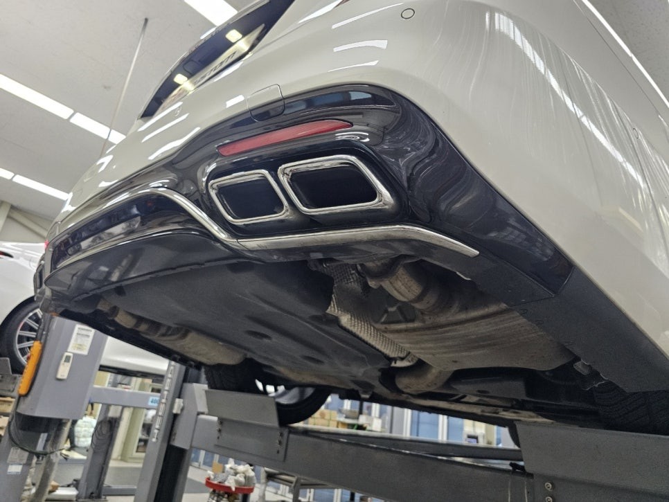 벤츠 S63AMG 배기 튜닝 페이스리프트 중통 엔드 작업으로 사운드 증폭시켰습니다. / 서울 동작