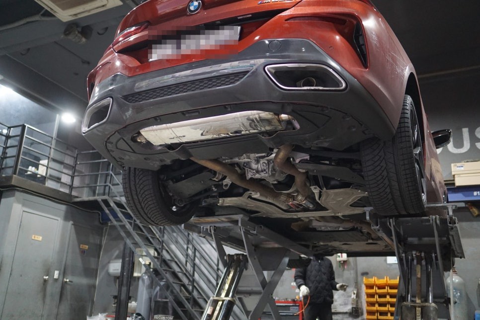 BMW G15 840i 리모컨을 누르면 웅장한 배기음으로 바뀝니다! 가변 배기 작업 / 서울 동작