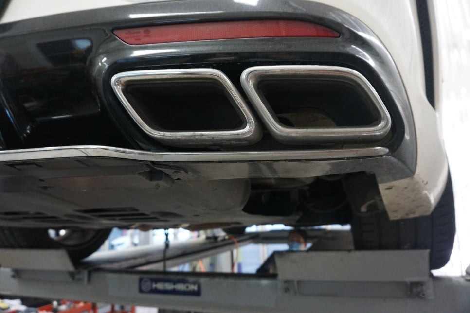 벤츠 S63AMG 쿠페 페이스리프트 배기음 튜닝 말이 필요 없는 갓 천둥 배기음....! / 서울 동작