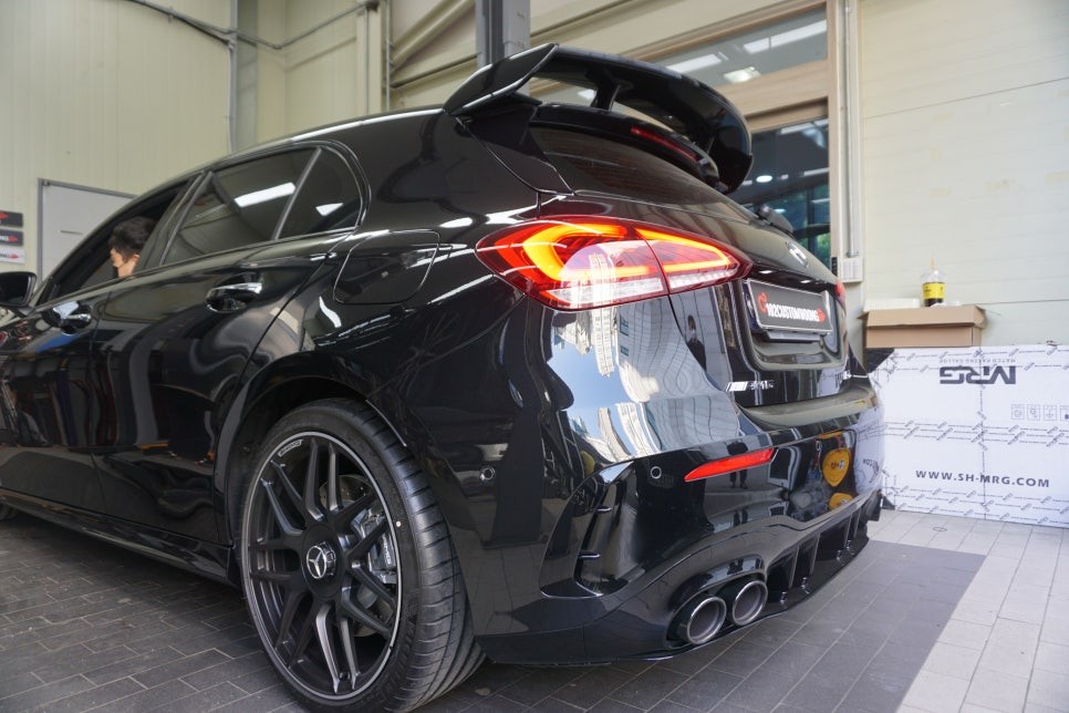 벤츠 A45AMG 스포티한 배기음은 중통 작업이면됩니다^^!