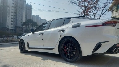 스팅어 차량 트리뷰트에디션 유광 튜온블랙 19인치순정휠 새제품 장착후기 / 시흥시 대야동