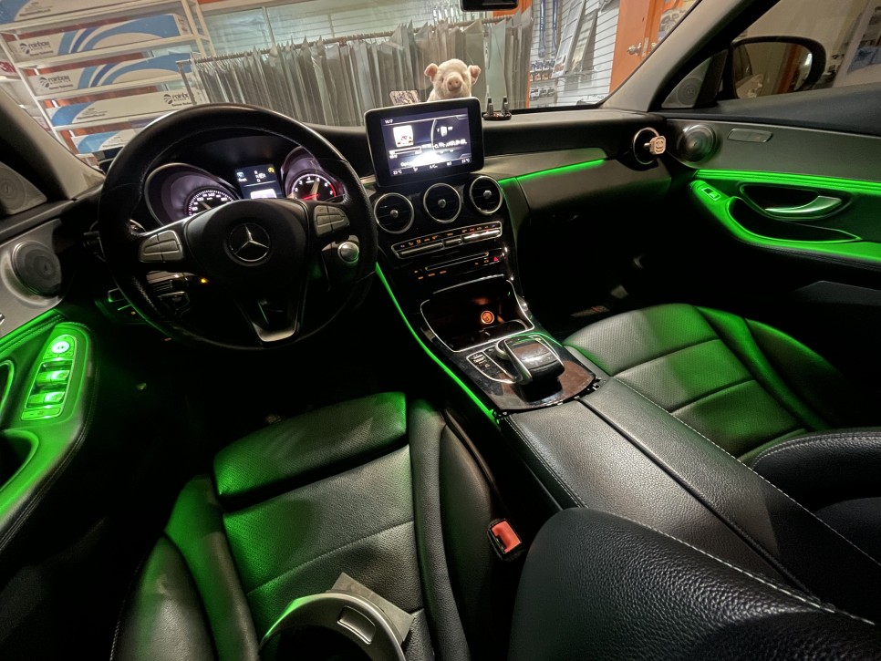 일산 벤츠 C클래스 W205 DMX 비노출 엠비언트 실내무드등 시공전문업체 테크니컬게러지 (C200 C220D)